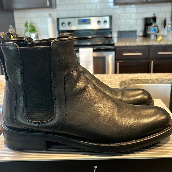 Vince | Shoes | Vince Boots Men Size 9m Awesome Condition  display picture 1
